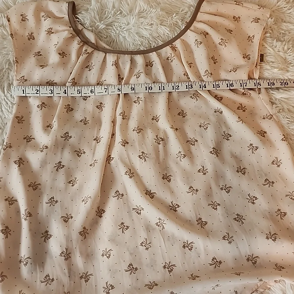 LC Lauren Conrad Elegant Cream Floral Women's Blouse - Picture 4 of 12